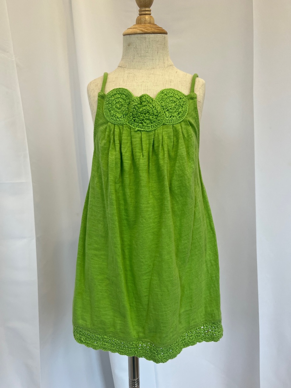 Gap Sz 8 Green Crochet Trim Top